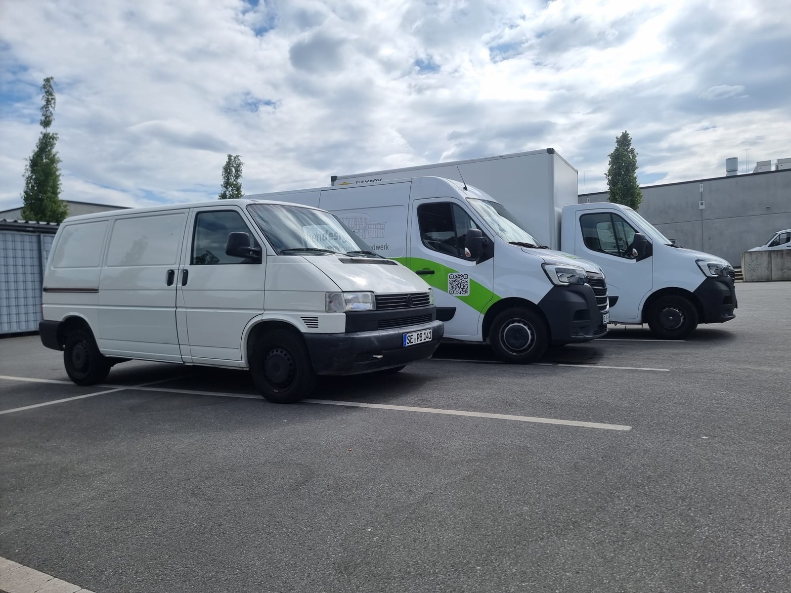 Fuhrpark von PLH Logistik für Transporte und Umzüge