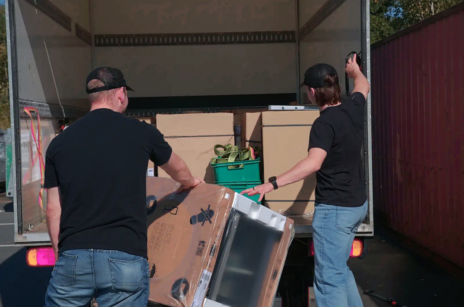 Verladung durch das Team von PLH Logistik